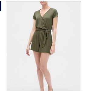 FINAL SALE OBO GAP olive green wrap romper with tie waist